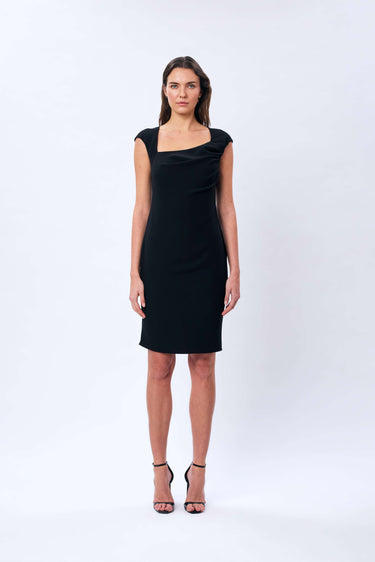 Asimetrik Yaka Elbise